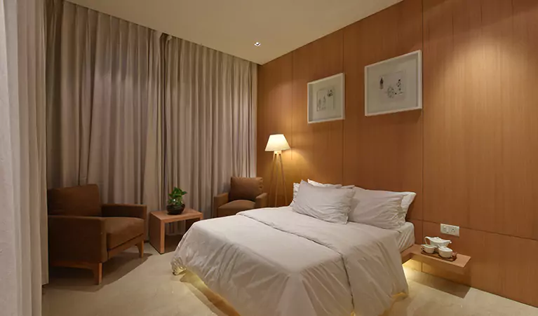 Progressive Meera angan